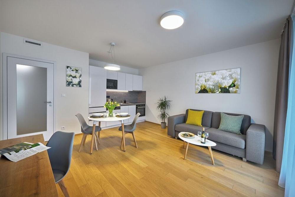 DownTown Suites Andel Room Type - Exclusive Apartment, 1 Bedroom, Non Smoking, Courtyard View