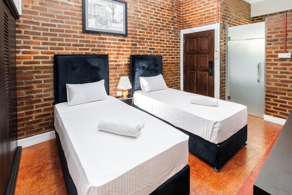 Trillium Boutique Express Hotel Room Type - Deluxe Twin Room