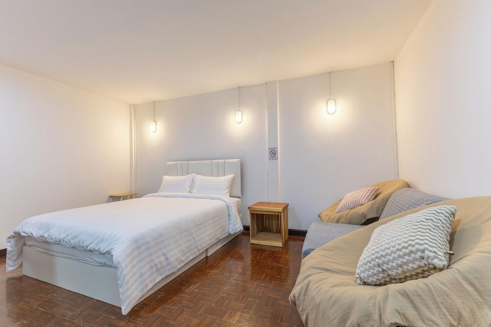 Calmly Stay Ratchada Room Type - Superior Room, No Windows