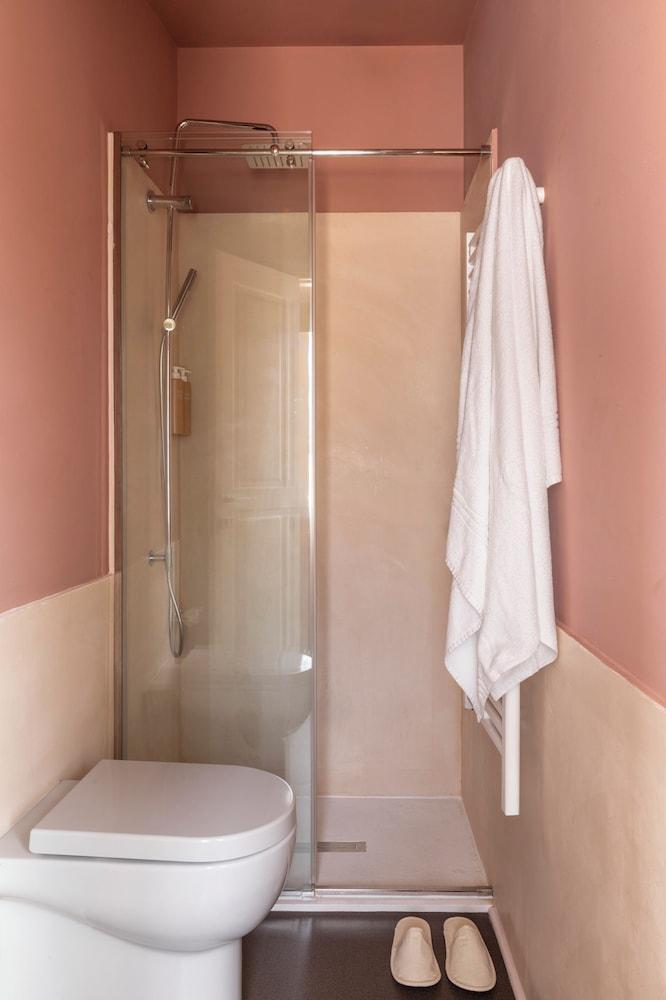 Barberini Retreat Boutique Hotel - Tap to explore photos