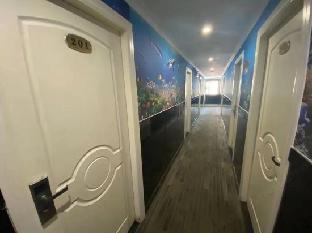 Jujia Hostel - Tap to explore photos