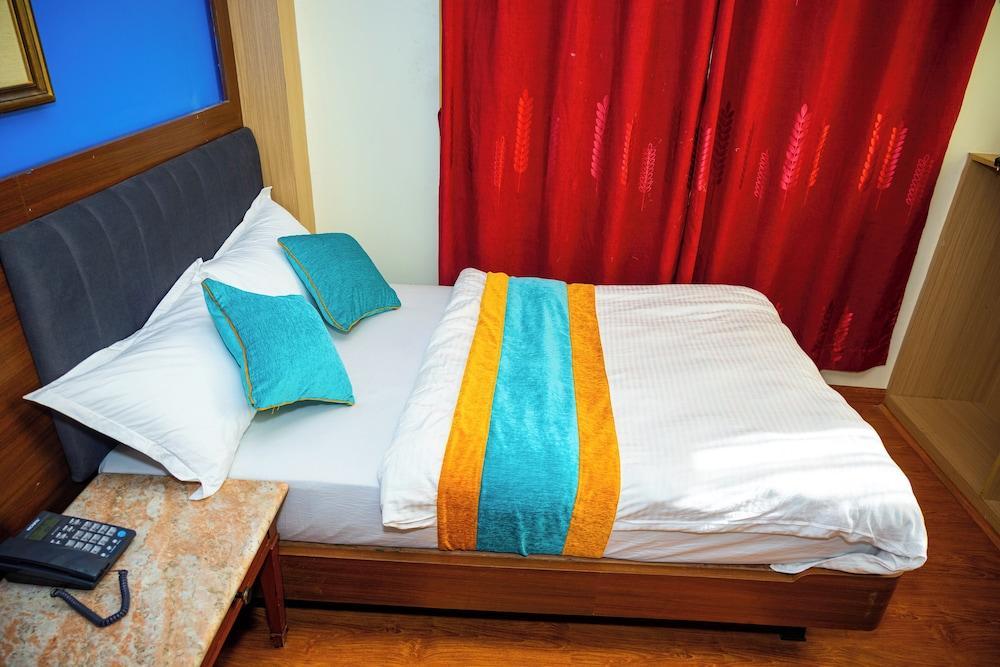 Hotel Sara Inn Room Type - Standards Twin Room Hotel Sara Inn Room Type - Standards Twin Room