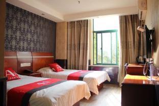 AA Hotel Shanghai Jinshan Donglin Temple - Tap to explore photos