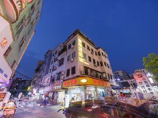 chengfeng hotel(jianggao dian) - Tap to explore photos