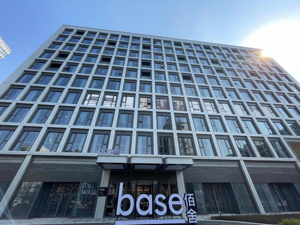 base-CAOHEJING Hotel Residence - Tap to explore photos