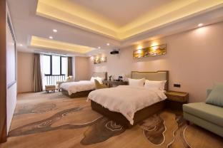 Guangzhou Wanbo Holiday Inn - Tap to explore photos