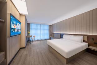 Hanting Hotel Shanghai Anting Metro Station - Tap to explore photos