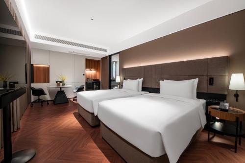 Intercity Hotel Shanghai Xujiahui Center Room Type - Intercity Executive Twin Room