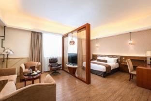 James Joyce Coffetel Hotel Guangzhou Xiaoping Metro Station - Tap to explore photos