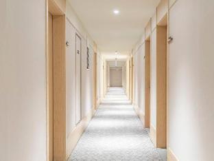 Ruoting Hotel (Shanghai Lianhua South Road) - Tap to explore photos