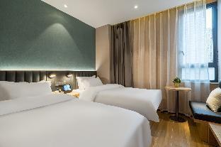 Meego Smart Select Hotel - Tap to explore photos