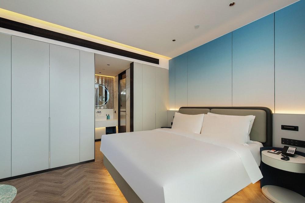 Novotel Shanghai Lingang Room Type - Standard Apartment, 1 King Bed