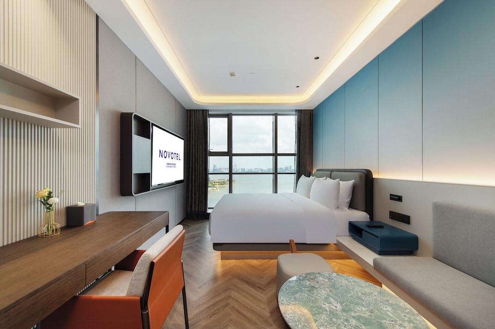 Novotel Shanghai Lingang Room Type - Superior Apartment, 1 King Bed