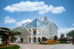 Narada Resort Shanghai - Tap to explore photos