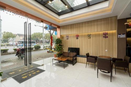 Shanghai Jiejia hotel - Tap to explore photos