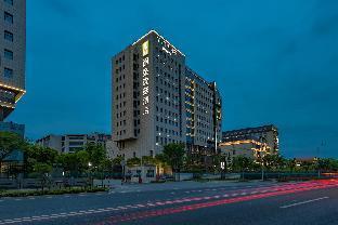 Shanghai Rezen Yiting Hotel - Tap to explore photos