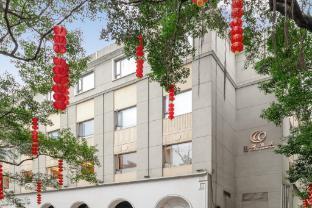 Yee Hotel Shamian - Tap to explore photos