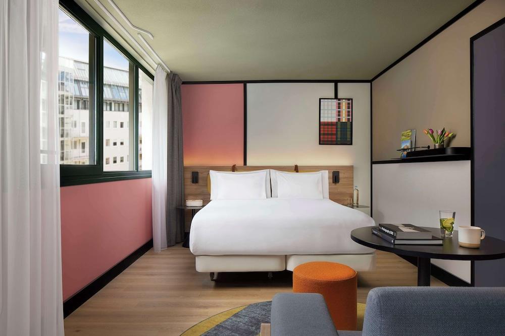 Avani Museum Quarter Amsterdam Hotel Room Type - Standard Courtyard Room