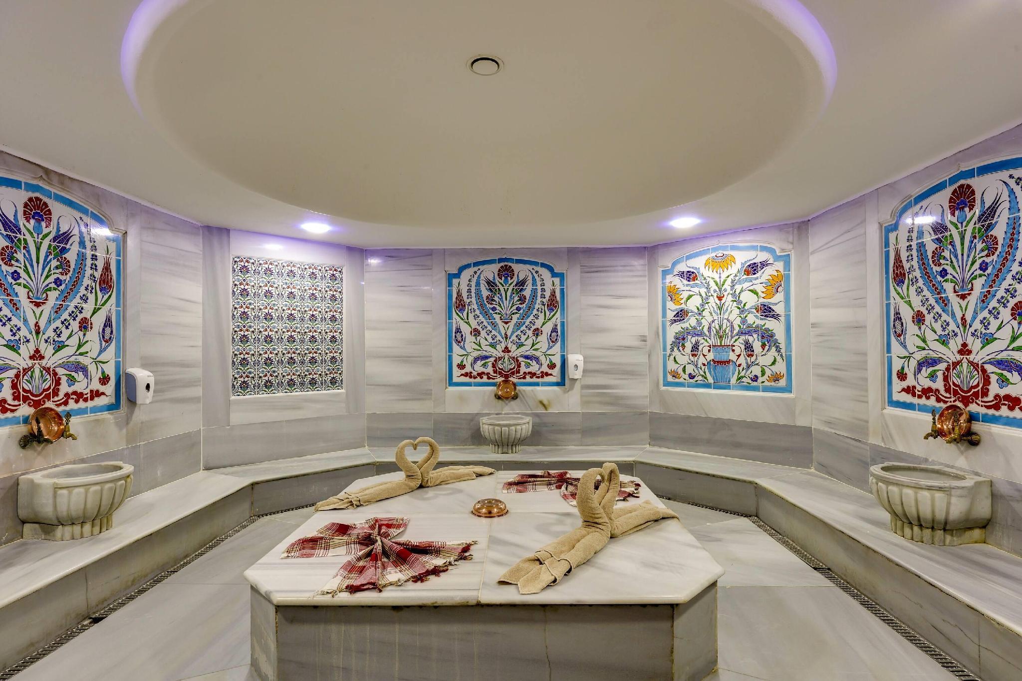 Ramada by Wyndham Istanbul Old City - Tap to explore photos