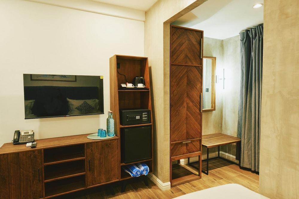 Beach Hotel Dhigurah Room Type - Comfort Double or Twin Room