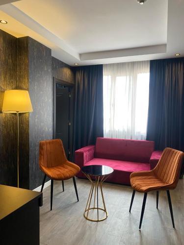 Grand Armada Hotel Room Type - King Suite
