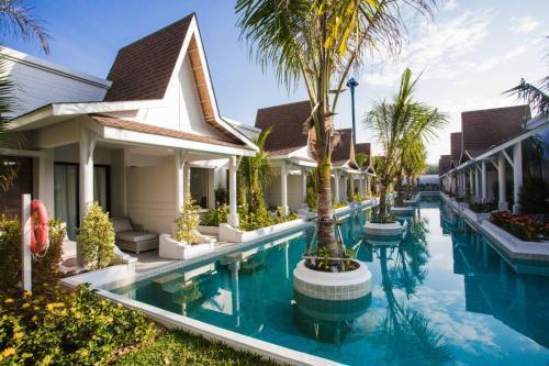 Lalynn Resort & Villas, Phuket - Free scheduled shuttle from Hotel to Phuket Airport Room Type - Deluxe Room with Pool Access Lalynn Resort & Villas, Phuket - Free scheduled shuttle from Hotel to Phuket Airport Room Type - Deluxe Room with Pool Access