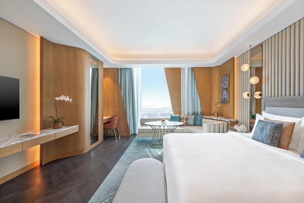 Mandarin Oriental Downtown, Dubai Room Type - Premier Room, 1 King Bed, Sea View