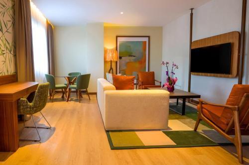 ibis Styles Istanbul Kurtkoy - Tap to explore photos
