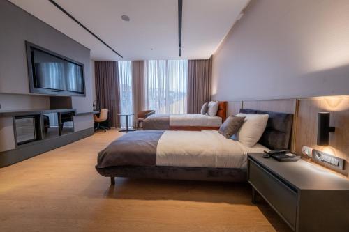 Romatem Move Accessible Hotel - Tap to explore photos