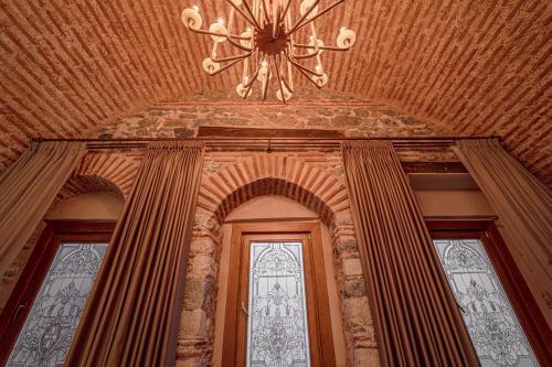 Stone Inn Galata - Tap to explore photos