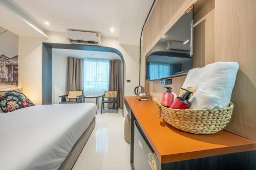 U TOR Yaowarat - Bangkok Chinatown Room Type - Deluxe Double Room