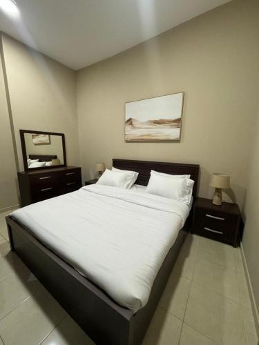Marbella Grand Holiday Homes - Al Nahda 1 - Tap to explore photos