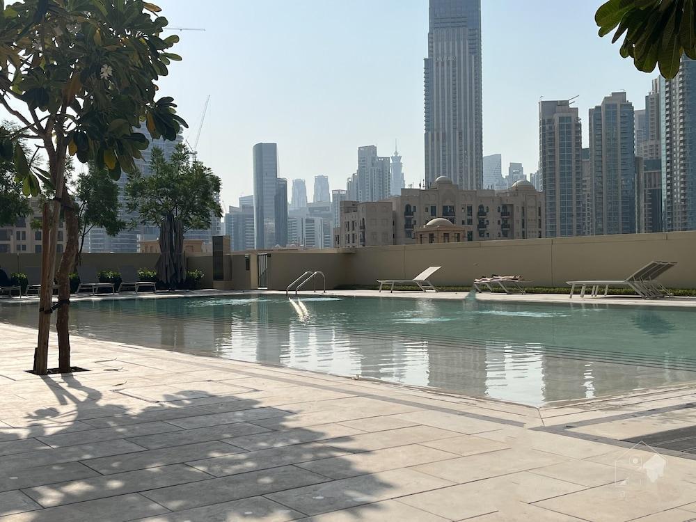 Luxury Burj Royale Apt balcony & Breathtaking View - Tap to explore photos