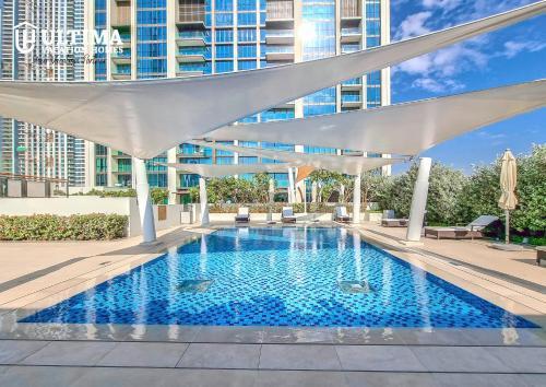 Elegant Apartment with Direct access to Dubai Mall - Tap to explore photos