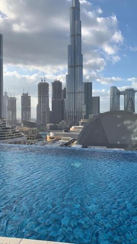 BELLEVUE Downtown Dubai - Tap to explore photos