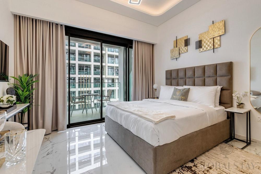 GLOBALSTAY Azizi Riviera 67 Room Type - Luxury Studio, 1 Queen Bed, Balcony, City View GLOBALSTAY Azizi Riviera 67 Room Type - Luxury Studio, 1 Queen Bed, Balcony, City View