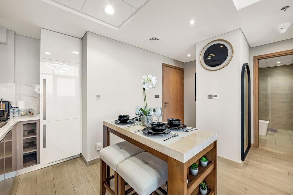 Luxury Apartments in Meydan Room Type - Economy Studio