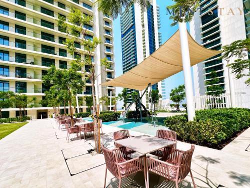 Marina Vista 2, Emaar Beachfront - Mint Stay - Tap to explore photos