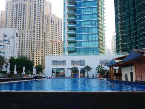Stunning 5* 4BR-Oceanfront-Apartment - Tap to explore photos