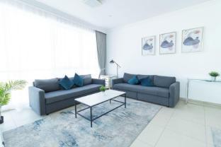 HAPPY SEASON I Al Bateen Residences - Tap to explore photos