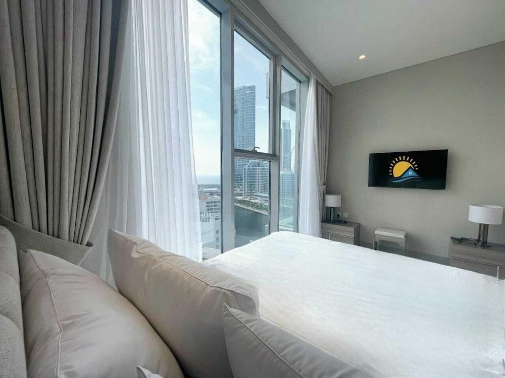 Dubai Marina Walk Gem Modern Apartments Room Type - Executive Apartment, 1 King Bed with Sofa bed, Marina View Dubai Marina Walk Gem Modern Apartments Room Type - Executive Apartment, 1 King Bed with Sofa bed, Marina View