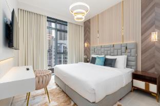 GLOBALSTAY. Creek Edge Tower Elegant Apartment - Tap to explore photos