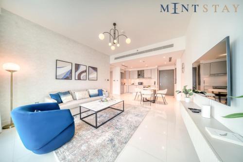 Sunrise Bay, Emaar Beachfront Dubai Harbour - Mint Stay - Tap to explore photos