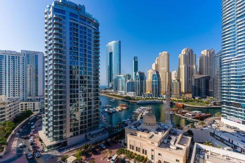 Opal Tower Condos - Dubai Marina - Tap to explore photos