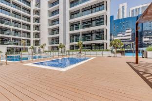 GLOBALSTAY Azizi Riviera 59 - Tap to explore photos