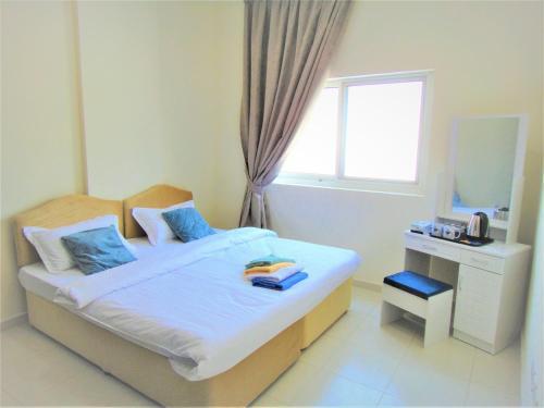 Abu Hail Star Residence - Home Stay - Tap to explore photos