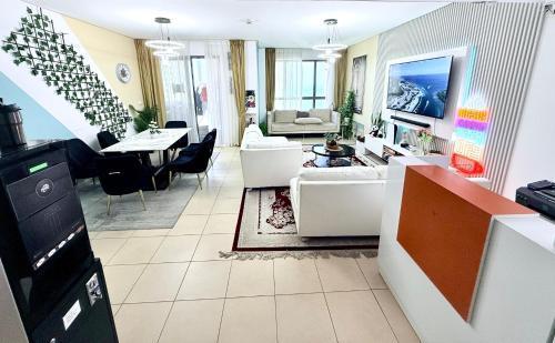 WAHA WOW Bed space Available in Luxury Apartment - Tap to explore photos
