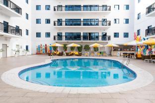 Golden Sands 10 Hotel Apartments - Tap to explore photos