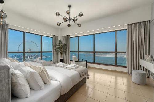 Luxury Dubai Eye View Living - Beach access I Marina Walk - Tap to explore photos