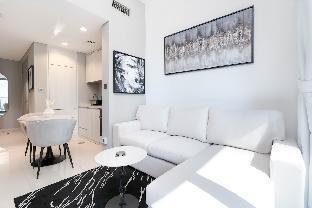 Stylish Apartment - Tap to explore photos